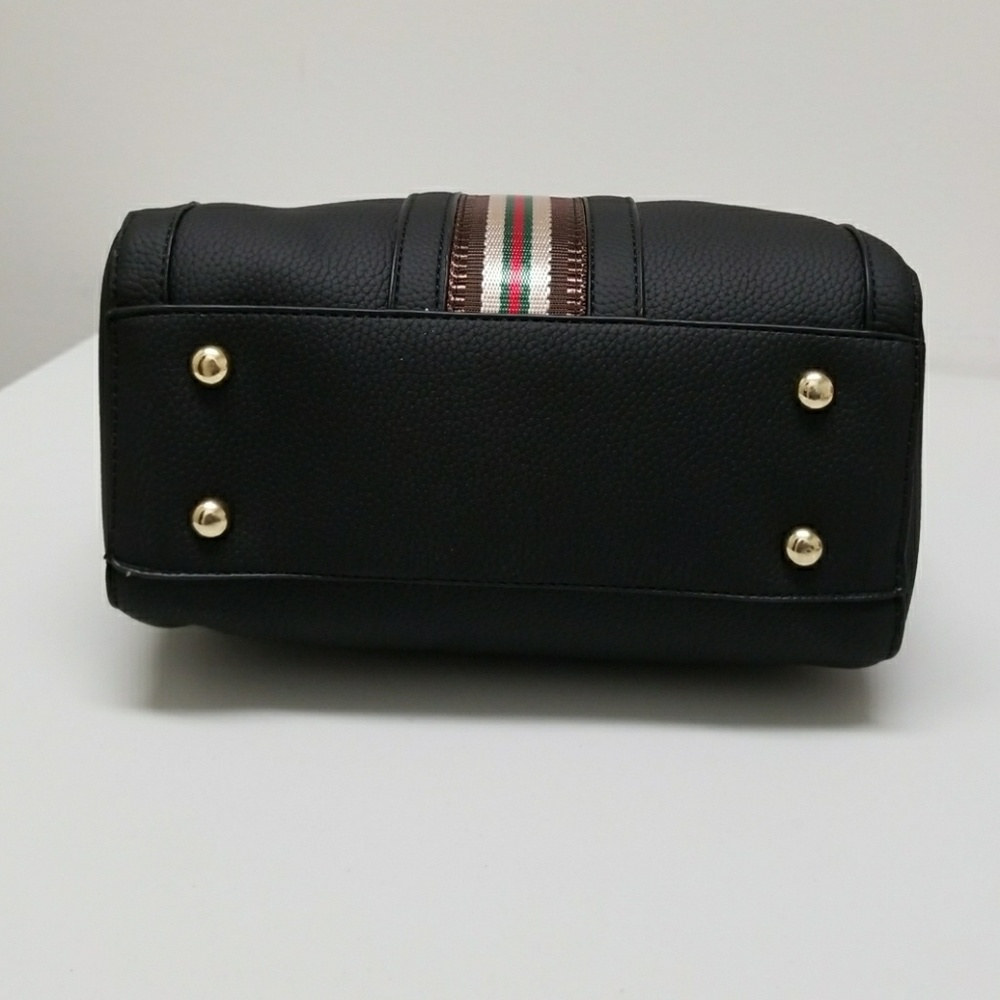 💕HOST PICK!💕 FASHION HANDBAG! - Picture 8 of 8